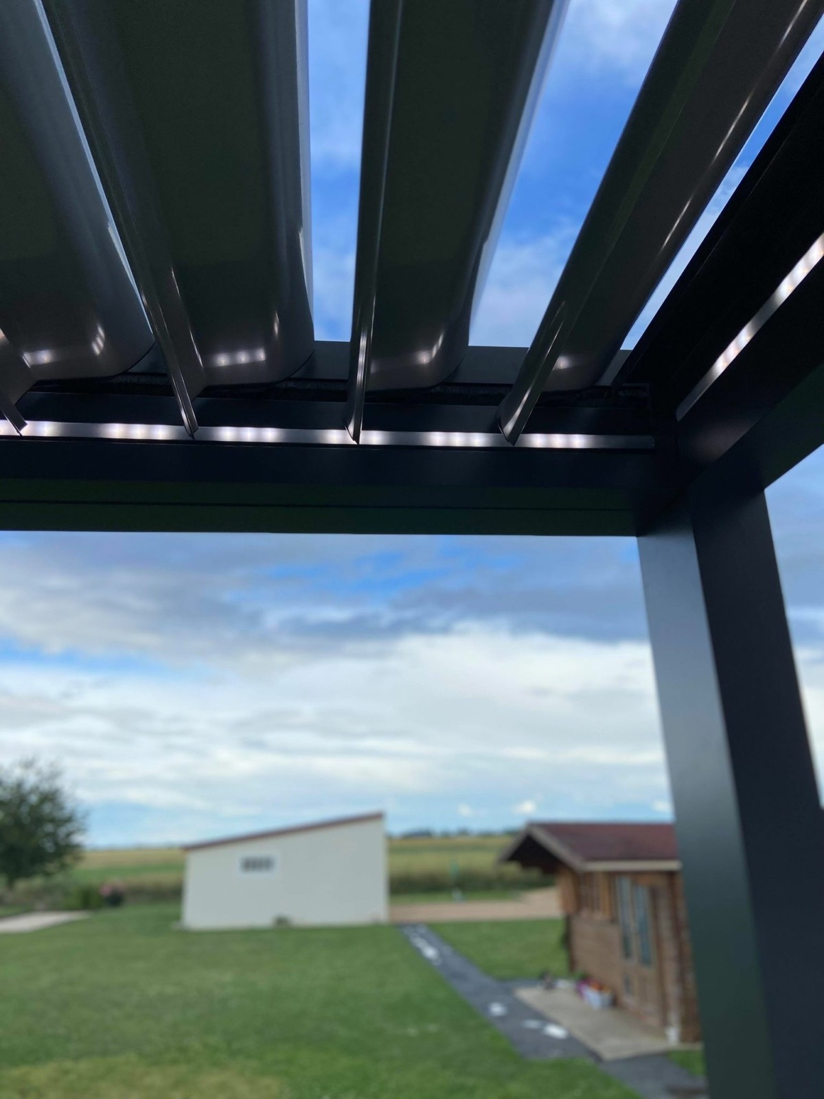 bouclet-pergola-avec-details-leds Pergola ou store banne ? Etienne Bouclet